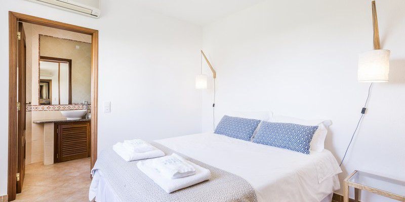 Comfortable King Size Bedroom Holiday Villa Algarve