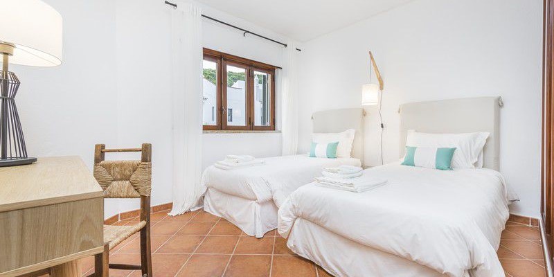 Comfortable Twin Bedroom Holiday Villa Algarve