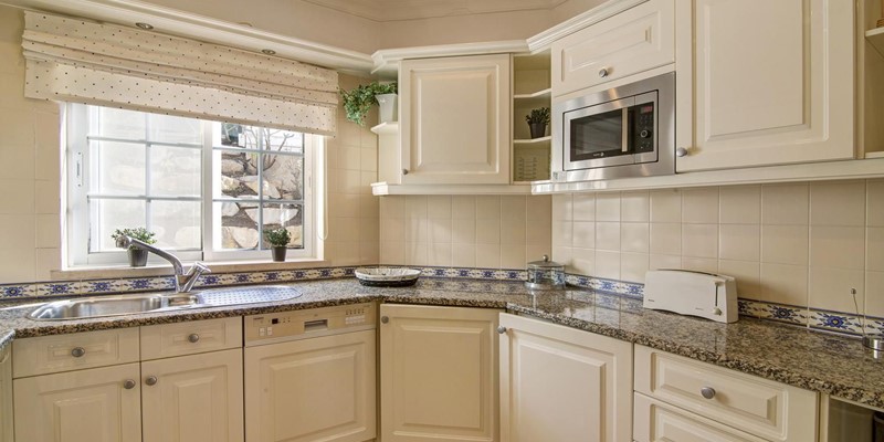 Fully Equipped Kitchen Vale Do Lobo Holiday Villa