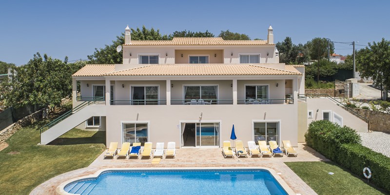 Family Villa For Holidays In Vilamoura