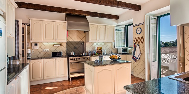 Fully Equipped Kitchen For Self Catering Villa Holiday Algarve