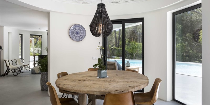 Dining Room In Large Holiday Villa Algarve