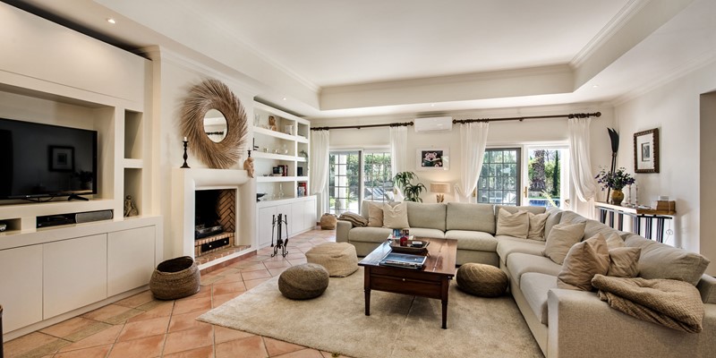 Luxury Bright Living Room Open Space Design