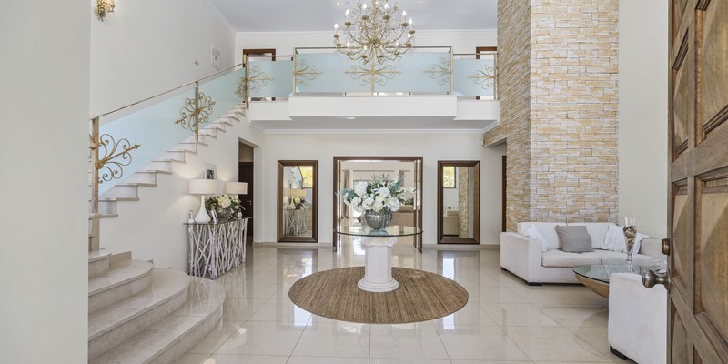 Entrance Hall Villa To Rent Portugal