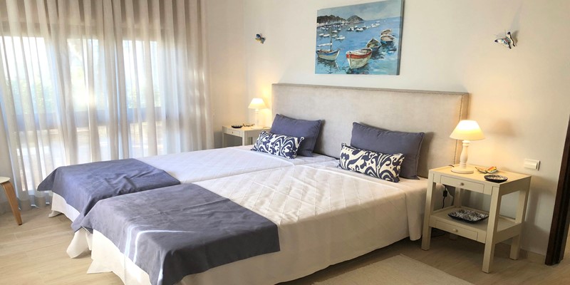Master Bedroom For Rentals In The Algarve