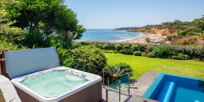 Luxury Jacuzzi With Sea Views