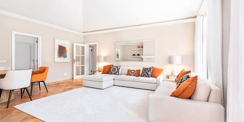 Bright And Large Living Room In Quinta Do Lago
