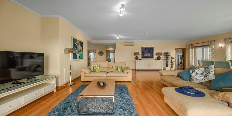 Modern Living Room For Vacation Rentals In Vilamoura