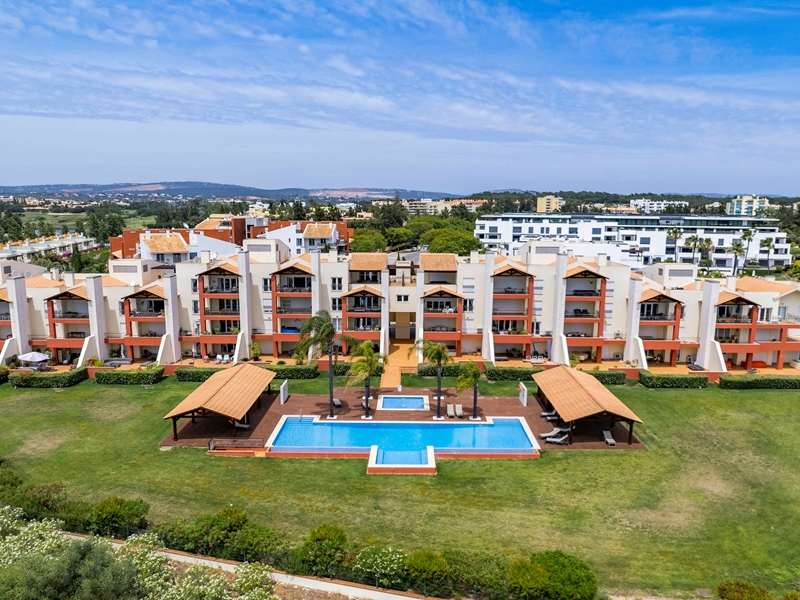 Vilamoura & Vila Sol Apartments | Rent Villas Algarve