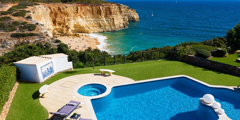 Luxury 3 Bedroom Villa With Pool And Jacuzzi In Lagoa